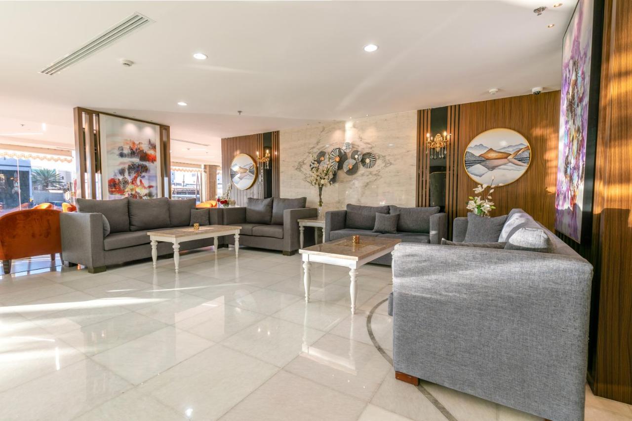Royal Boutique Hotel คามิสมูชาอิท ภายนอก รูปภาพ