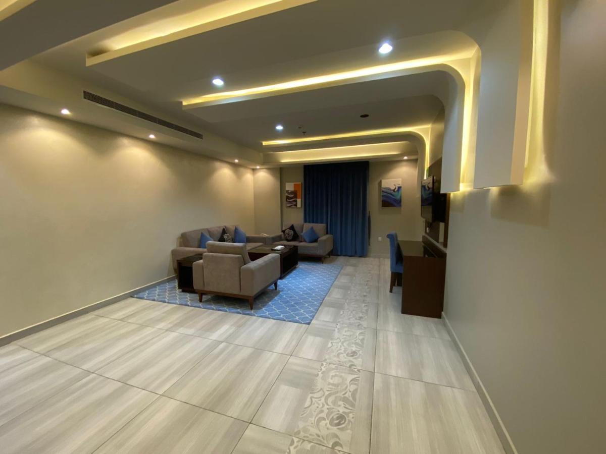 Royal Boutique Hotel คามิสมูชาอิท ภายนอก รูปภาพ