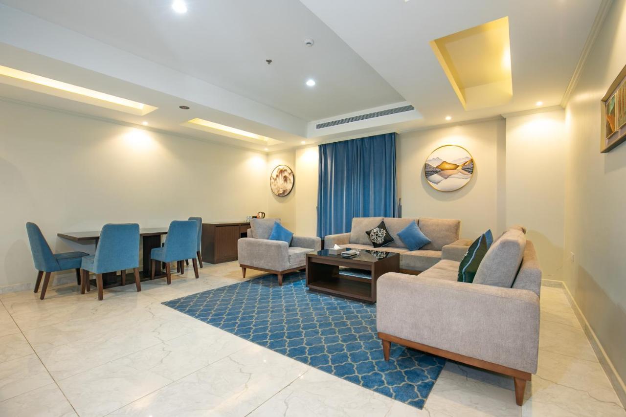 Royal Boutique Hotel คามิสมูชาอิท ภายนอก รูปภาพ