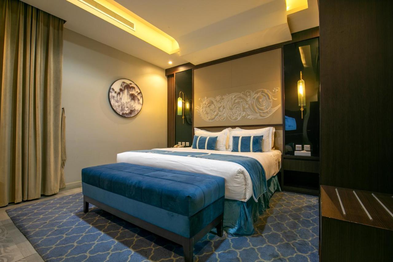 Royal Boutique Hotel คามิสมูชาอิท ภายนอก รูปภาพ