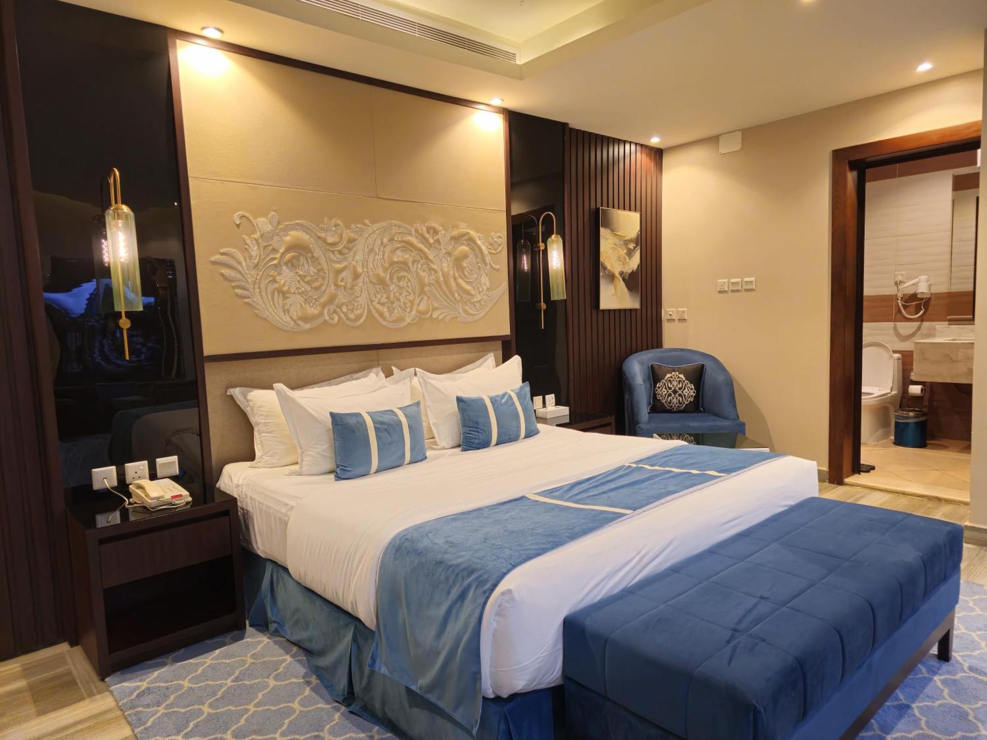 Royal Boutique Hotel คามิสมูชาอิท ภายนอก รูปภาพ