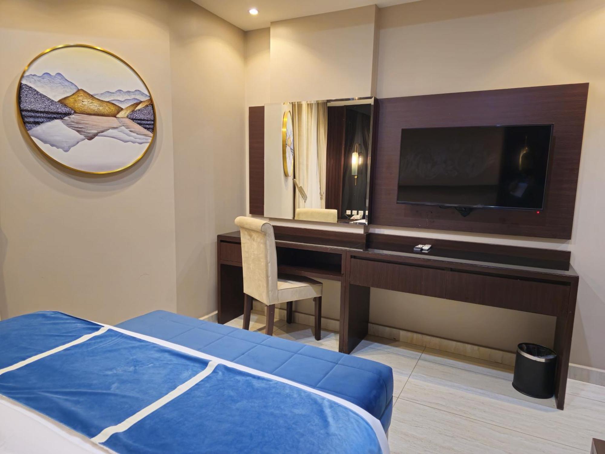 Royal Boutique Hotel คามิสมูชาอิท ภายนอก รูปภาพ