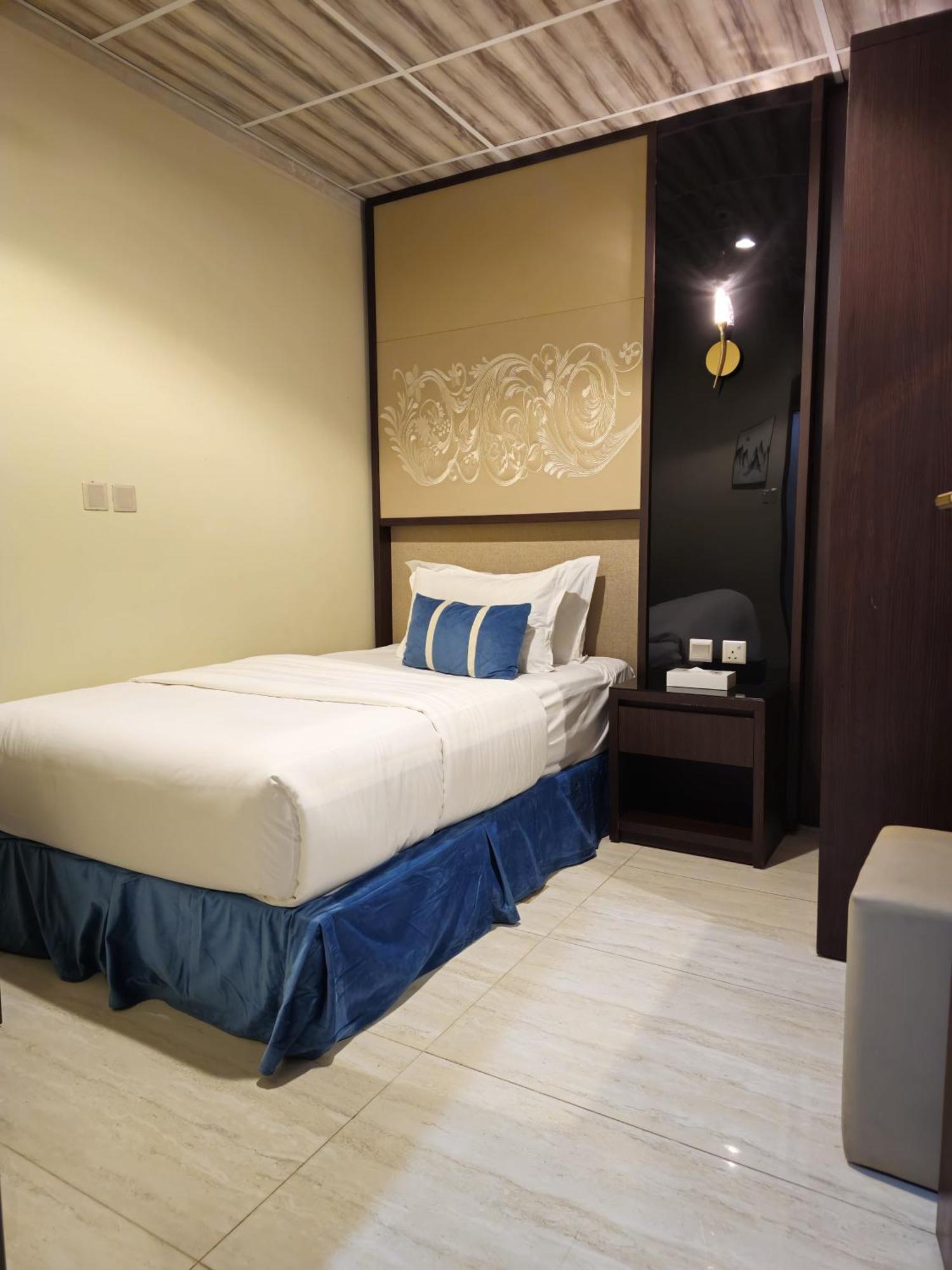 Royal Boutique Hotel คามิสมูชาอิท ภายนอก รูปภาพ