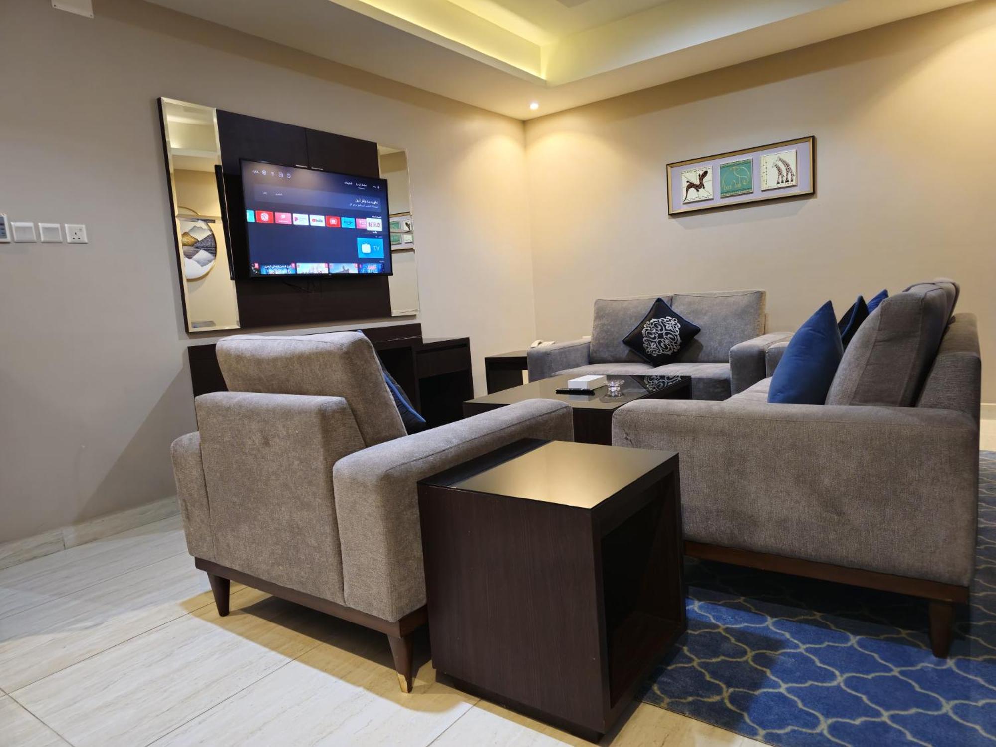 Royal Boutique Hotel คามิสมูชาอิท ภายนอก รูปภาพ
