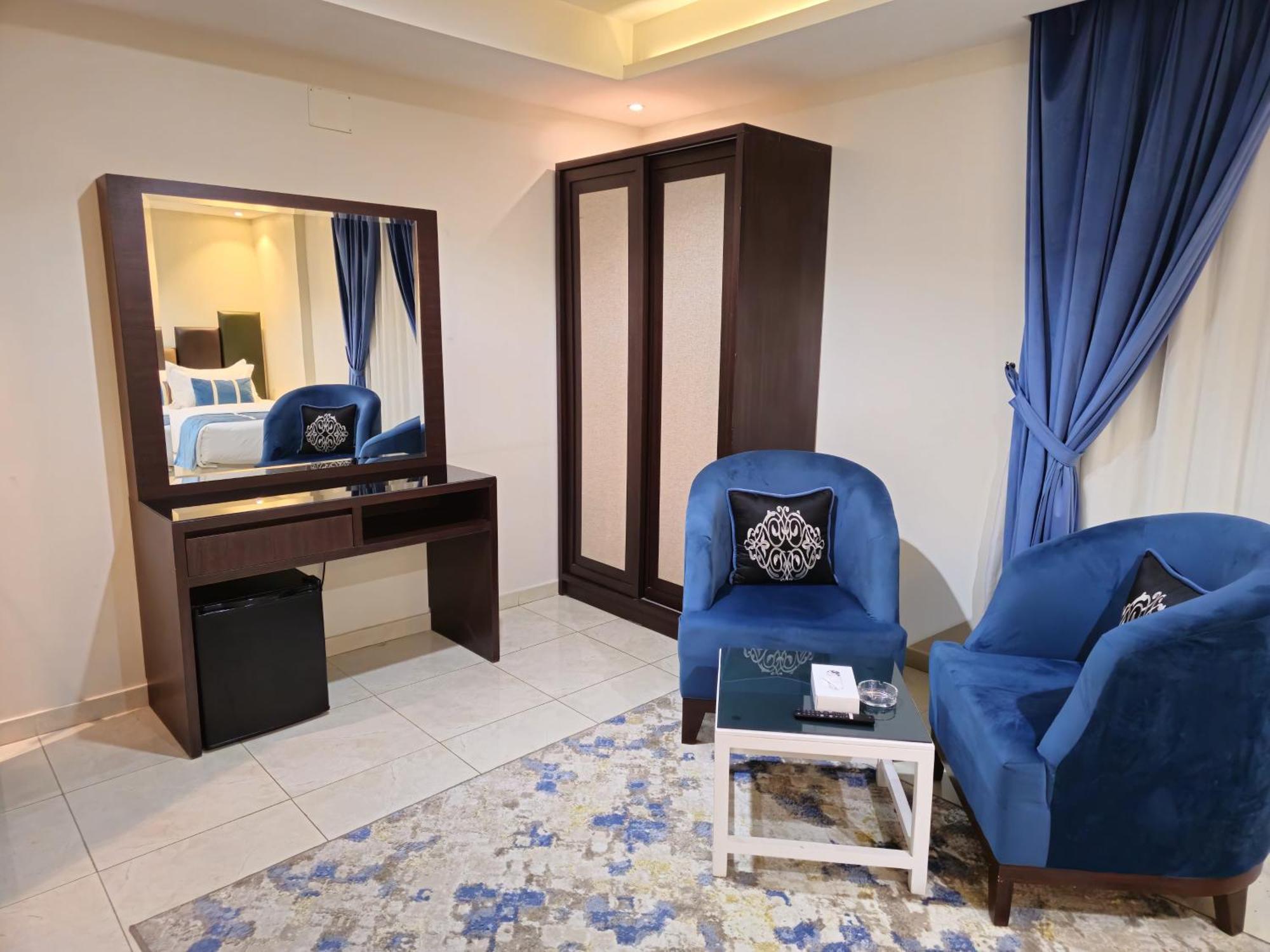 Royal Boutique Hotel คามิสมูชาอิท ภายนอก รูปภาพ