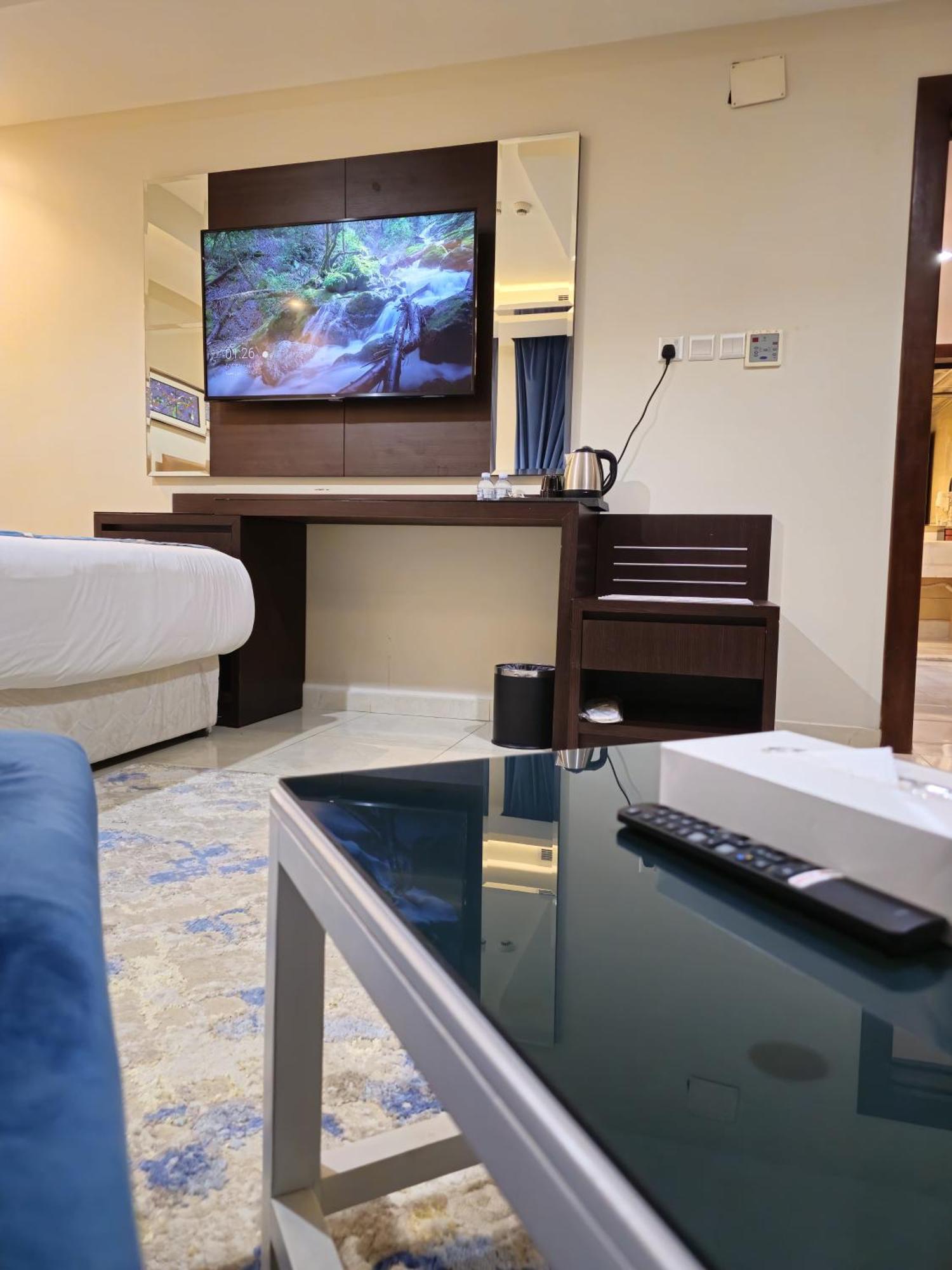 Royal Boutique Hotel คามิสมูชาอิท ภายนอก รูปภาพ