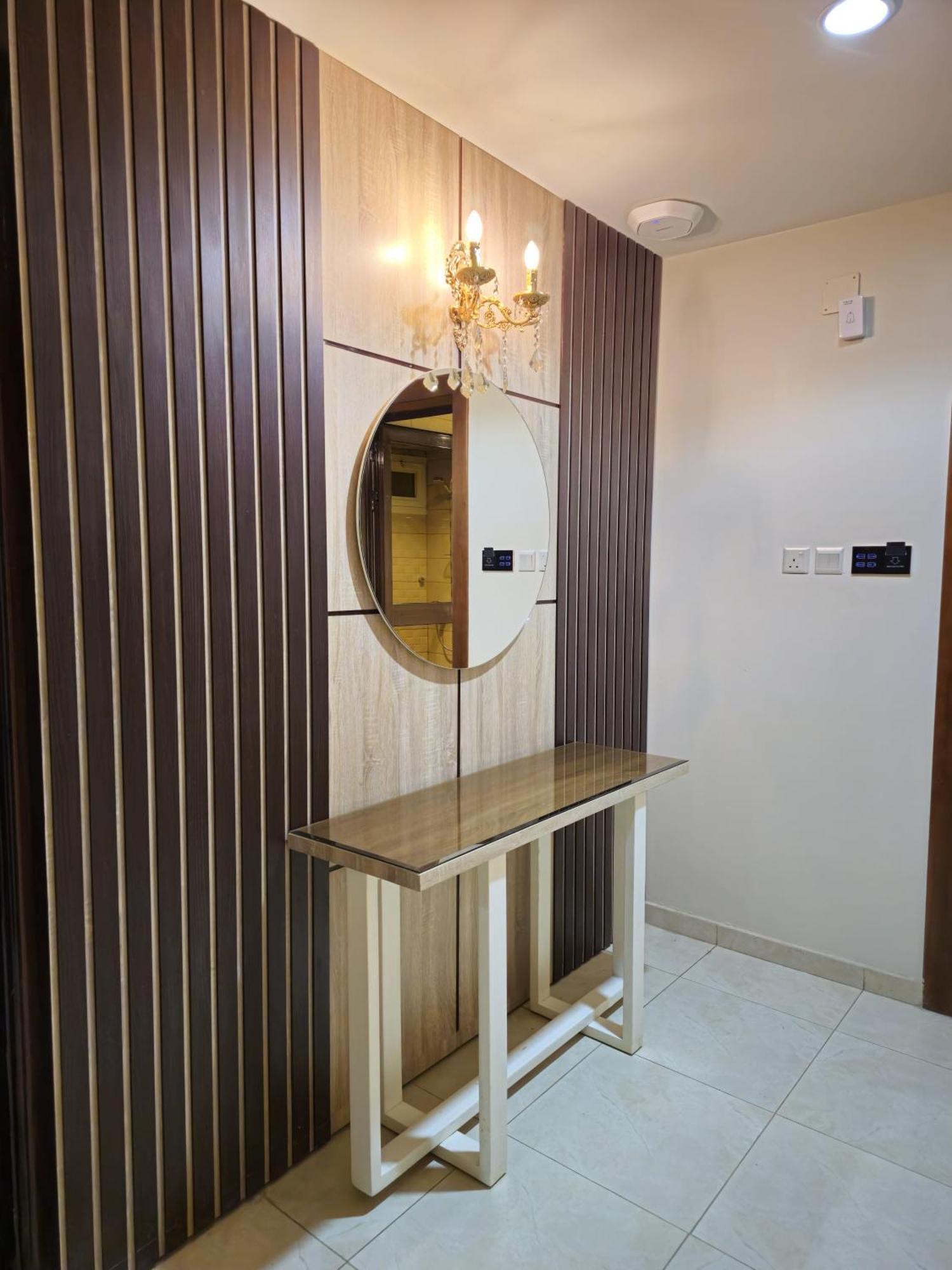 Royal Boutique Hotel คามิสมูชาอิท ภายนอก รูปภาพ